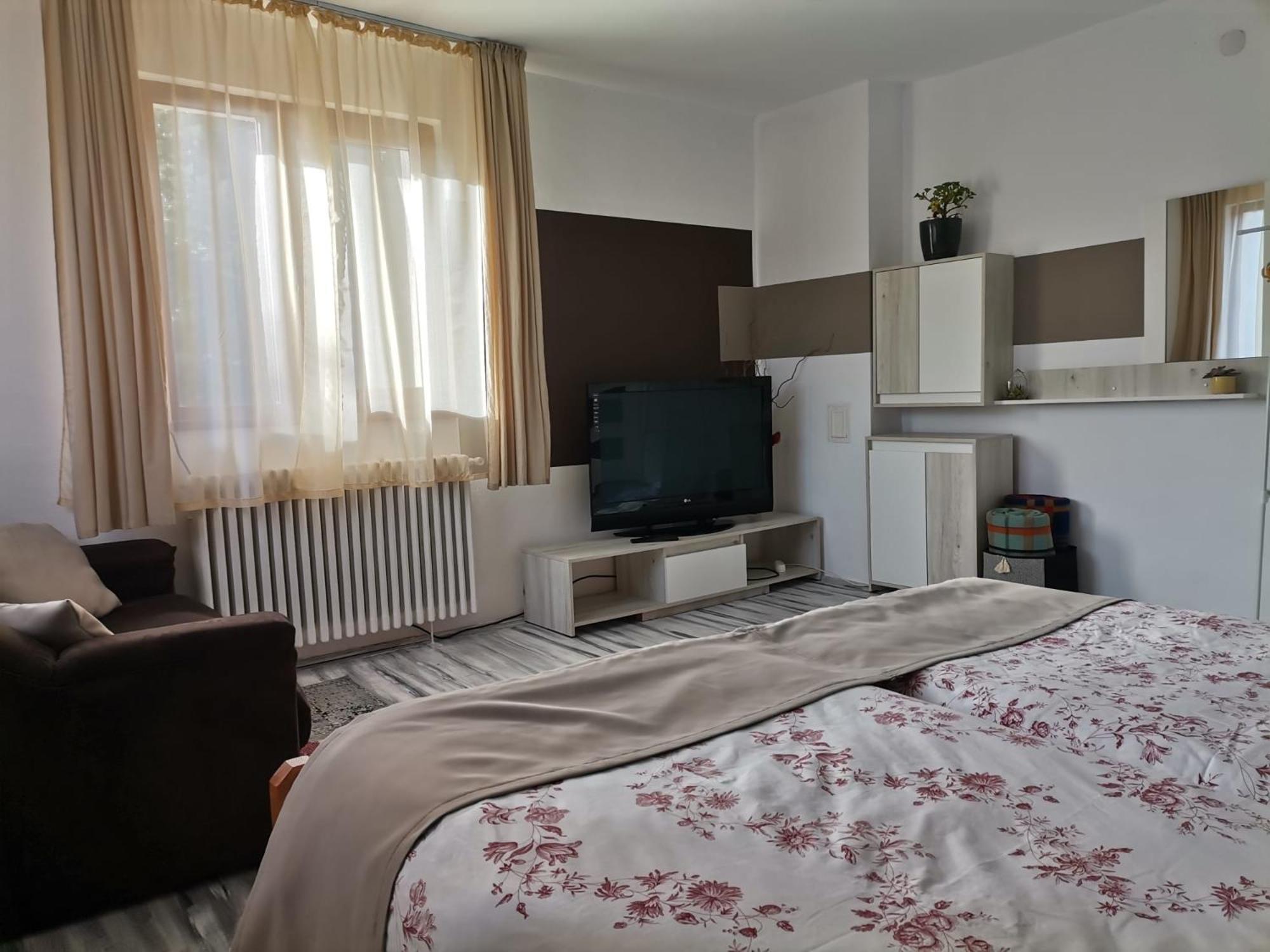 Zoso Home Buşteni Eksteriør bilde